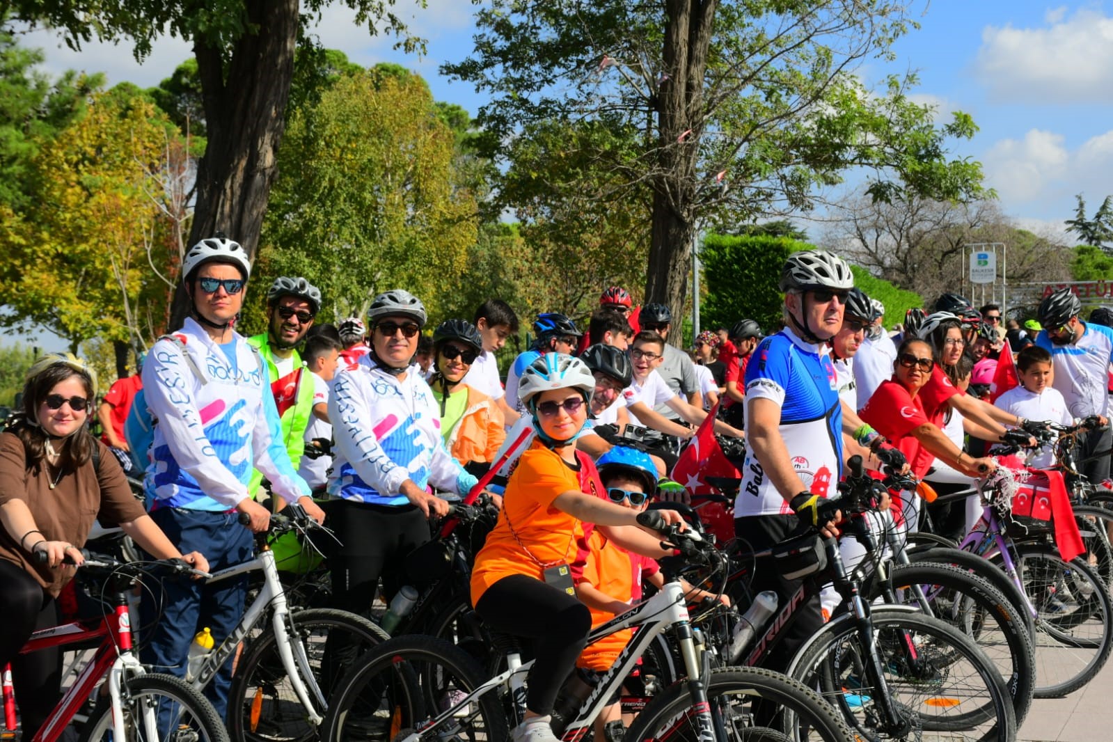 29 Ekim kutlamalarına büyük ilgi! Pedallar Cumhuriyet için çevrildi 2