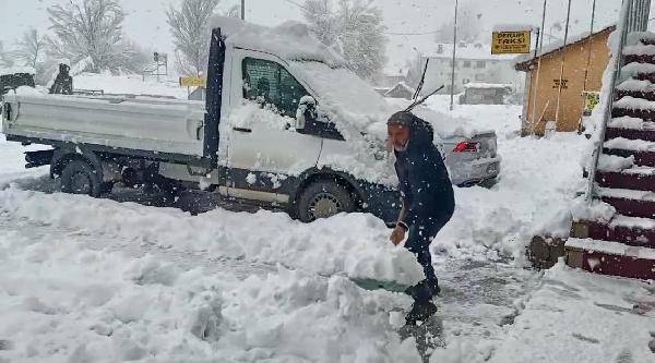 Türkiye'den kartpostallık görüntüler! O ilimiz karla kaplandı: kalınlık 35 santimetreye ulaştı 2