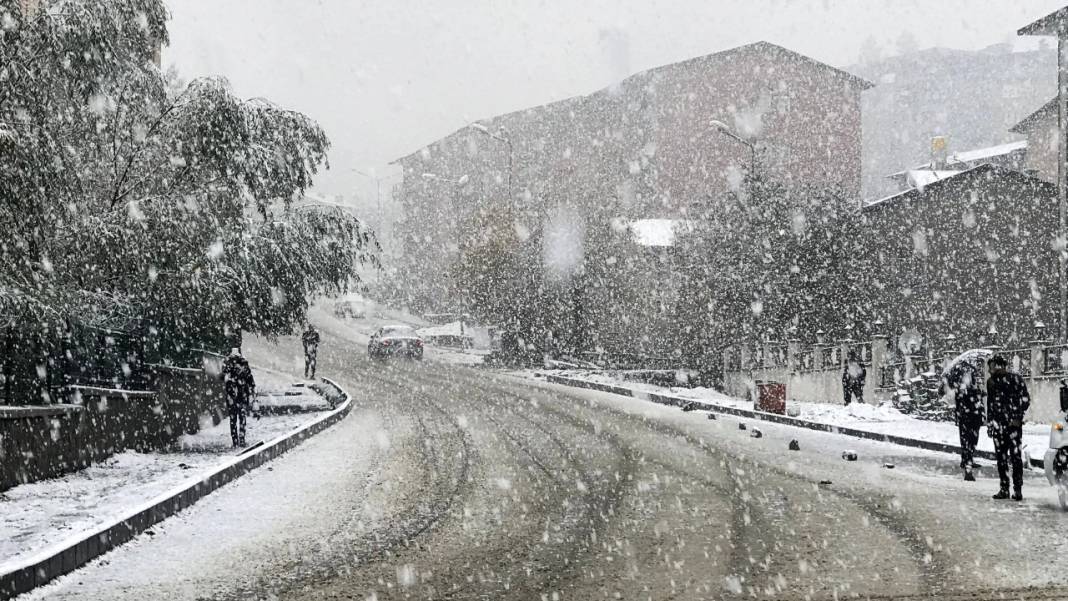 Meteoroloji kar alarmı vererek uyardı! Sıcaklıklar birden düşecek, hava buz kesecek! 8