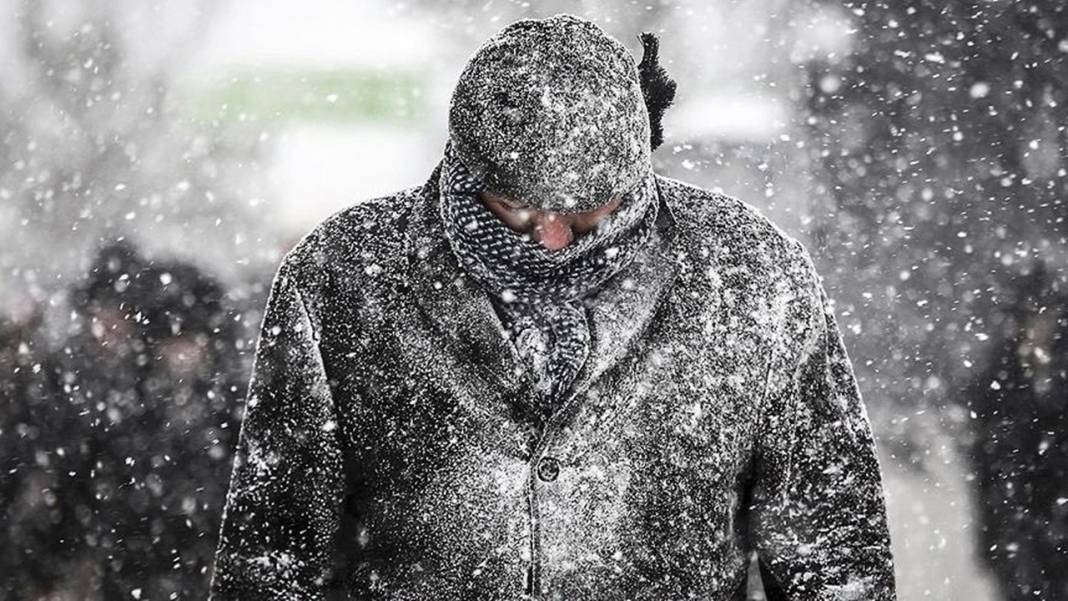 İstanbul'a ne zaman kar yağacak?  Meteoroloji uzmanı "Sıcaklıklar birden düşecek" deyip o tarihe dikkat çekti! 1