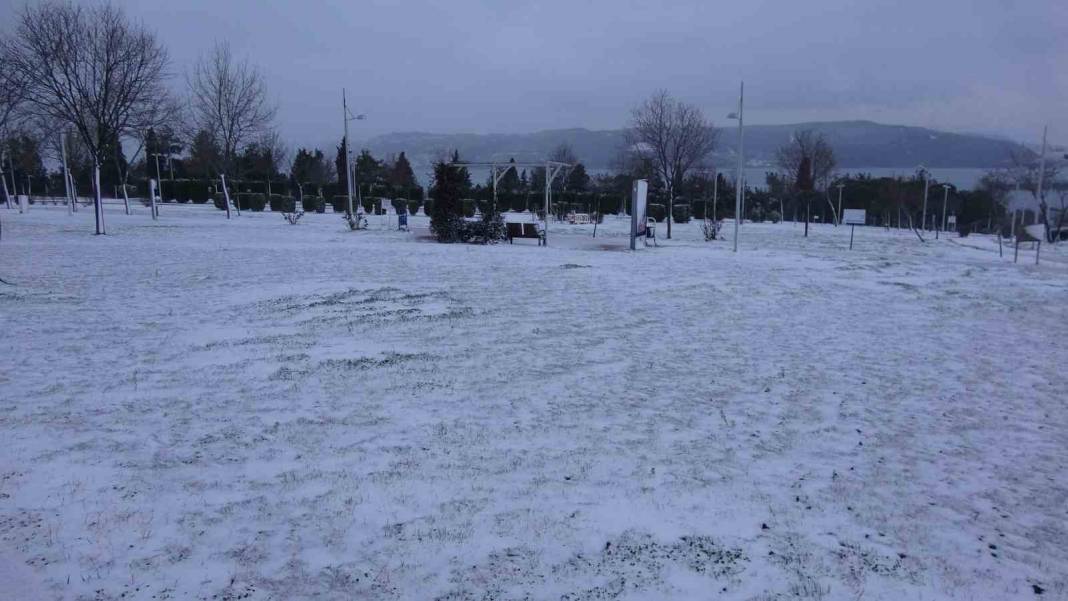 Meteoroloji 7 il için sarı kodlu kar yağışı uyarısı verdi! Lapa lapa kar yağacak 8