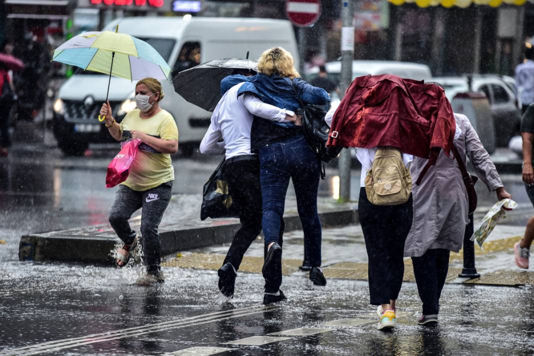 Meteoroloji alarmda! 25 il için sarı ve turuncu kodlu uyarı geçti! Metrekareye 100 kg... 4