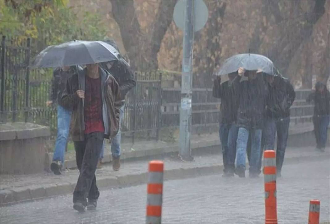 İstanbul'a kar ne zaman yağacak? Tarih verildi! Lapa lapa geliyor! İşte 25 Ocak 2024 il il hava durumu raporu... 3