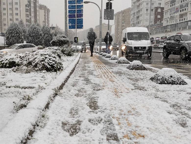 Meteoroloji, AKOM ve İBB peş peşe uyardı! İstanbul'a kar geliyor! Tarih verildi 2