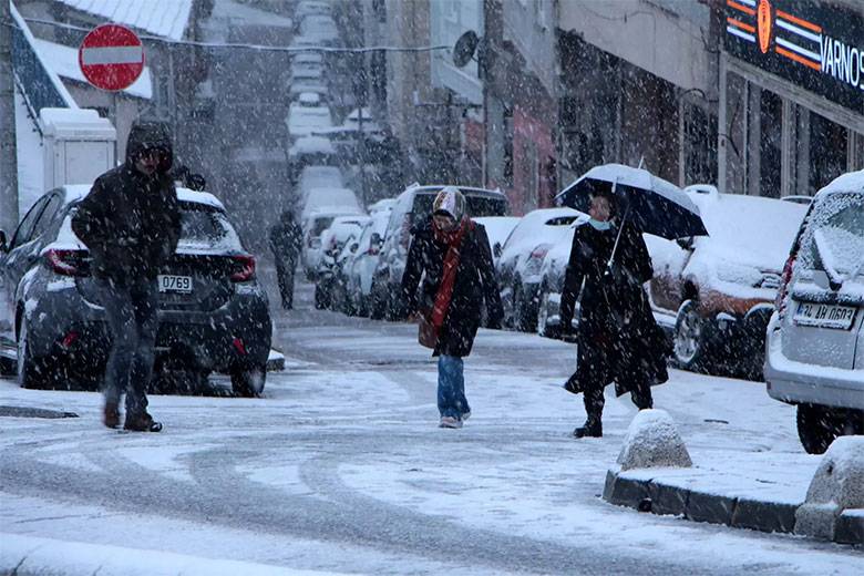 Meteoroloji, AKOM ve İBB peş peşe uyardı! İstanbul'a kar geliyor! Tarih verildi 4