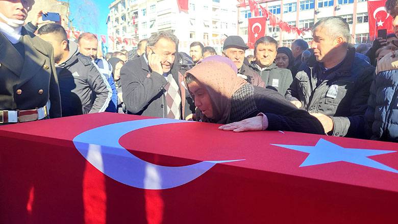 Şehit Uzman Çavuş Köroğlu'nun cenazesinde gözyaşları sel oldu! Sözleşmesindeki detay ise yürekleri yaktı 6