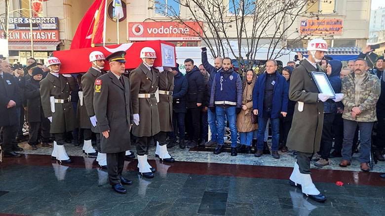 Şehit Uzman Çavuş Köroğlu'nun cenazesinde gözyaşları sel oldu! Sözleşmesindeki detay ise yürekleri yaktı 1