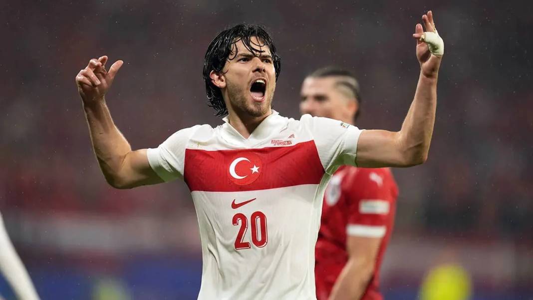 EURO 2024'te son 16'nın en iyi 11'i belli oldu: Türkiye'den iki futbolcu kadroda! 6
