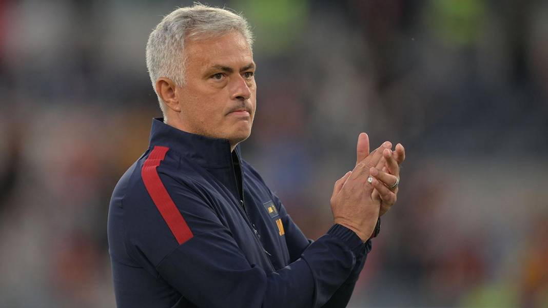 Sosyal medya çalkalandı! 'Jose Mourinho düğünde 100 lira taktı' Salondakiler ne olduğunu anlamadı! 5