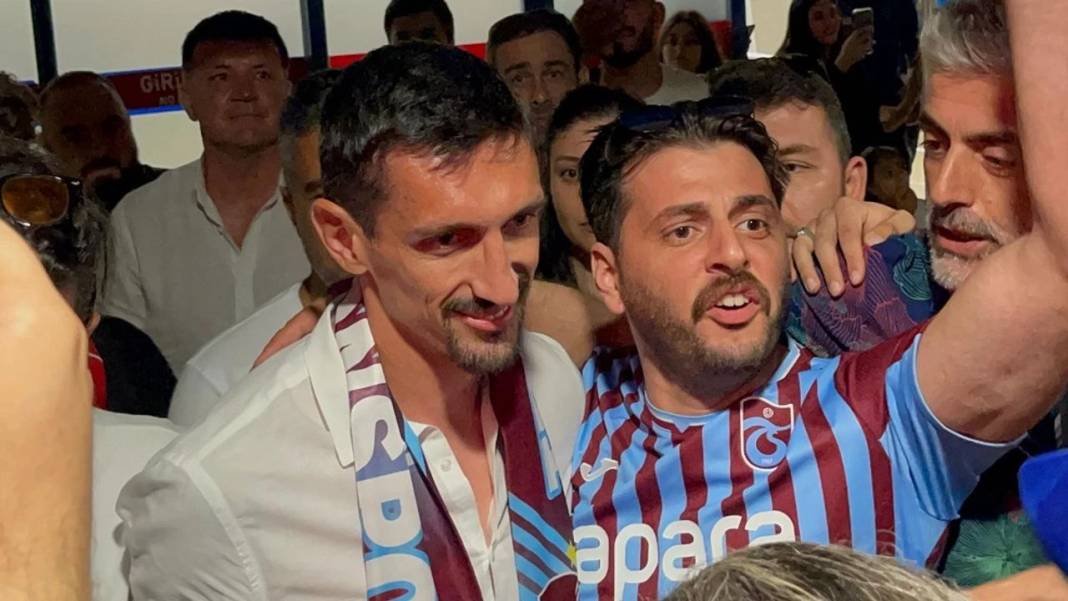 Trabzonspor Stefan Savic'i kadrosuna kattı! Transfer detayları açıklandı! 3