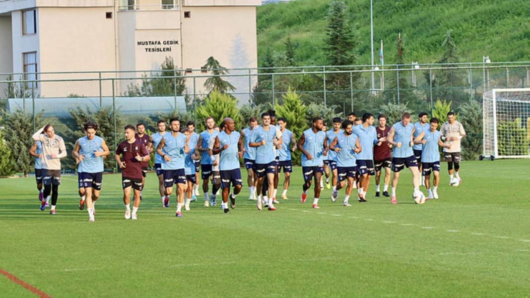 Trabzonspor - Rapid Wien karşılaşmasının ilk 11'leri belli oldu! 5