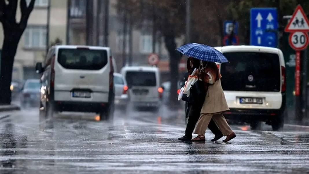 Meteoroloji yine uyardı: İstanbul ve 46 il için 5 gün sürecek sağanak yağış bekleniyor! 3