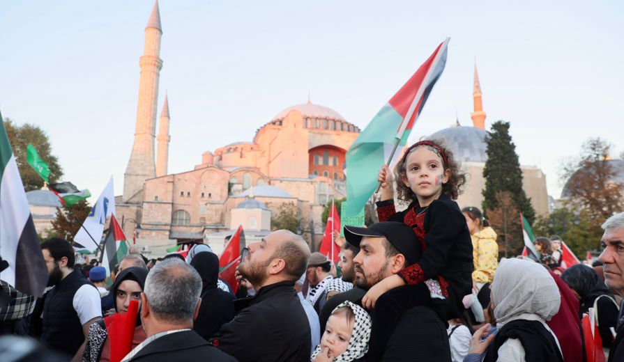 Ayasofya Cami'nin önünde İsrail zulmü protestosu!