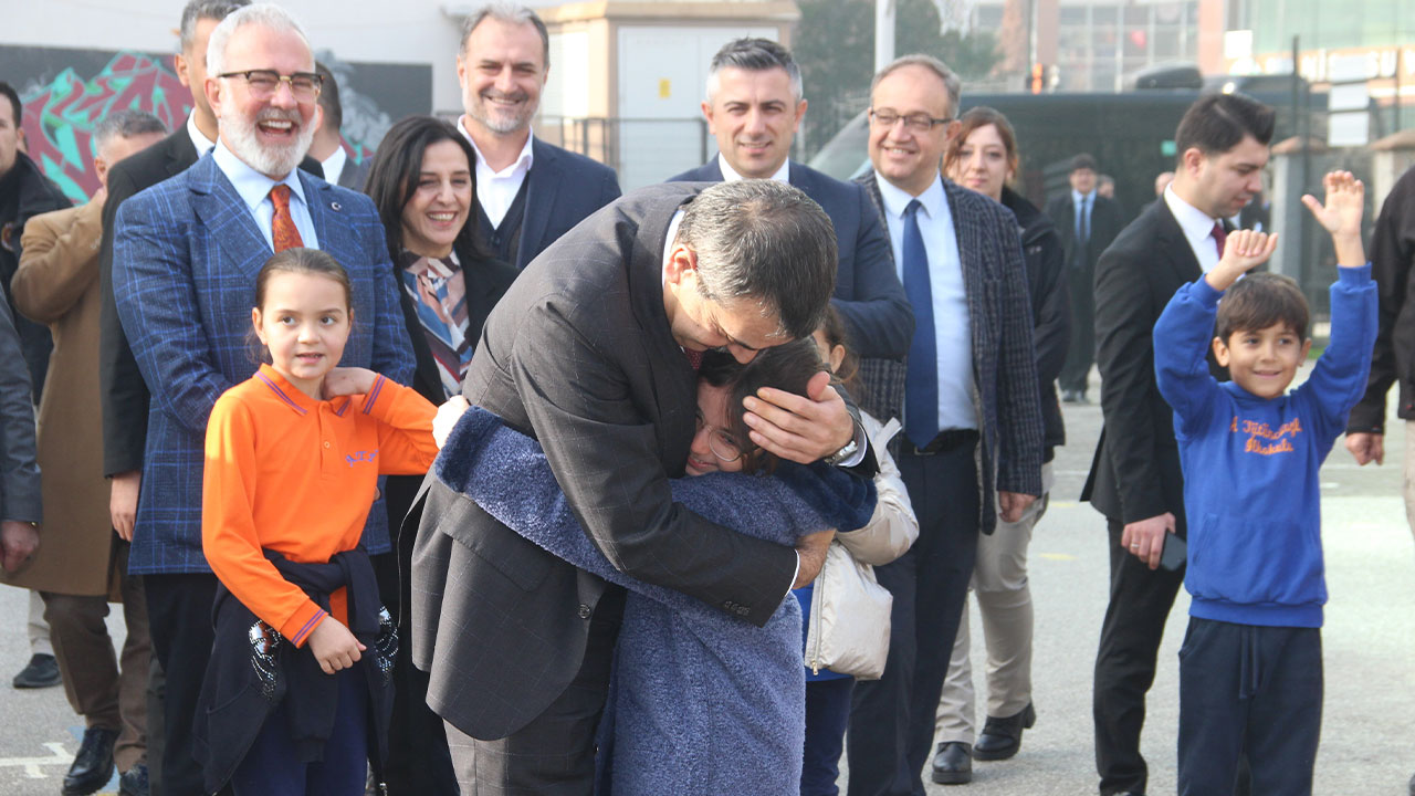 Bakan Tekin, çocukların isteğini kırmadı! İl Milli Eğitim Müdürü'ne bizzat talimat verdi