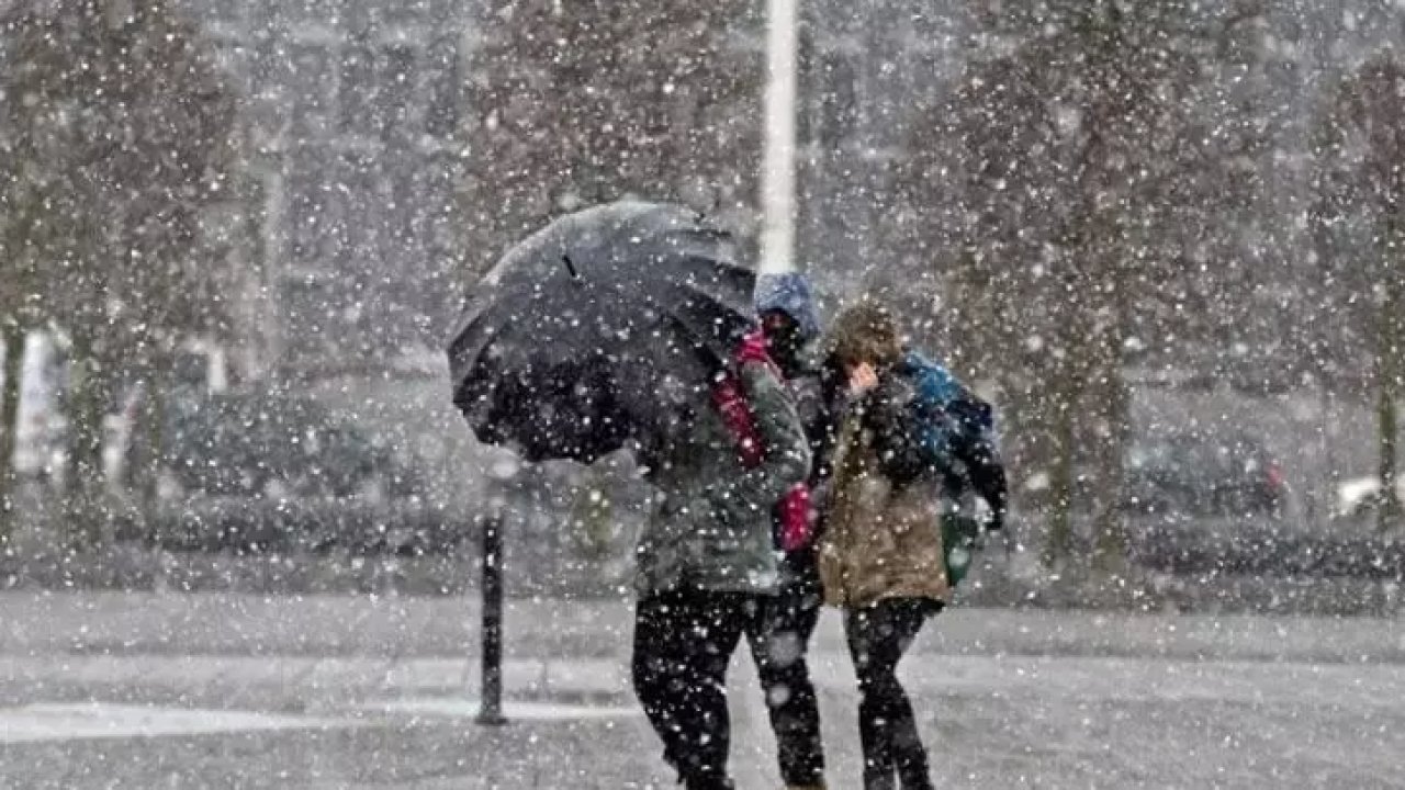 Yılbaşında hava nasıl olacak? İstanbul'a kar yağacak mı? Meteoroloji İstanbul'u dahil ederek uyarıda bulundu