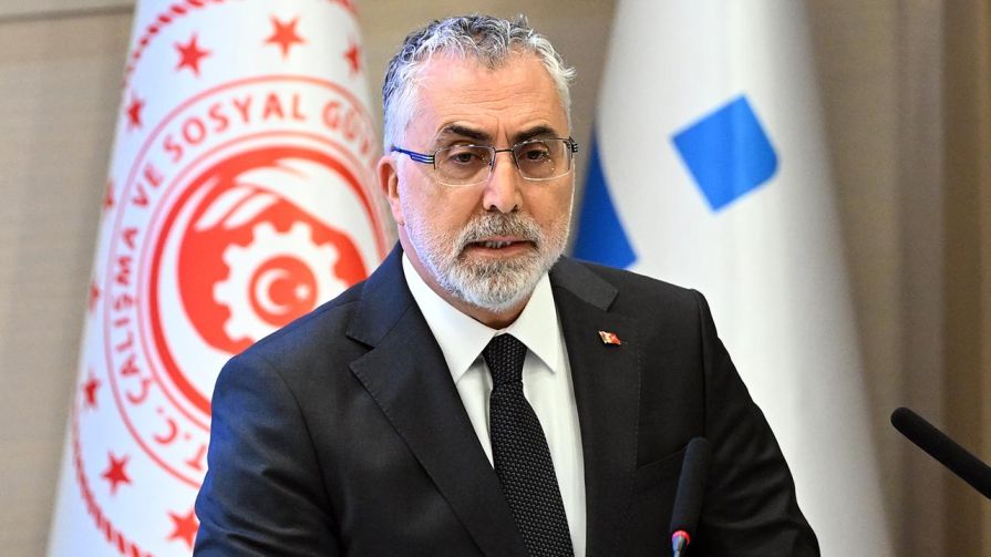 Bakan Işıkhan: Hedefimiz 2024 asgari ücretini tam uzlaşı ile belirlemek