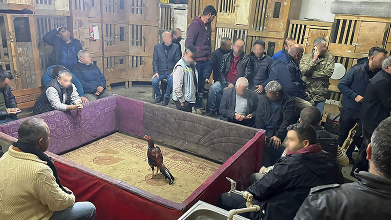 Polis oyuncu kılığına girdi! Hiç beklemedikleri anda suçüstü yakalandılar