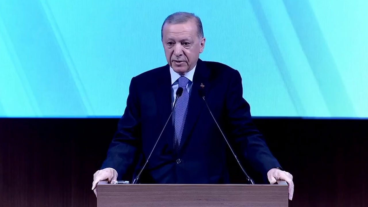 Cumhurbaşkanı Erdoğan tek tek açıkladı! İşte AK Parti'nin 8 başlıktan oluşan beyannamesi