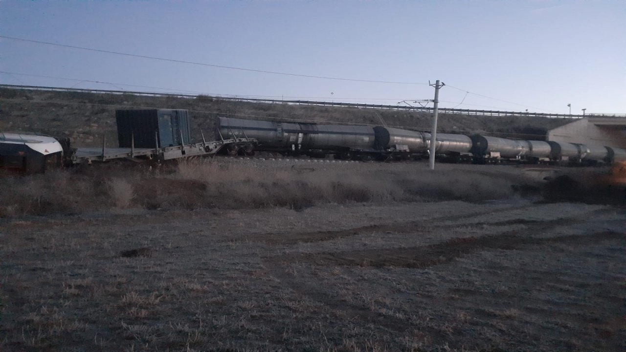 Kırıkkale'de tren raydan çıktı!