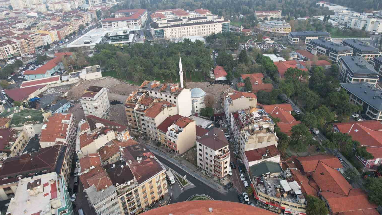 Zeytinburnu'nda 20 parsel alan kentsel dönüşüme gitti: Tabut evlerden kurtulan halk konut yerine hastane istiyor