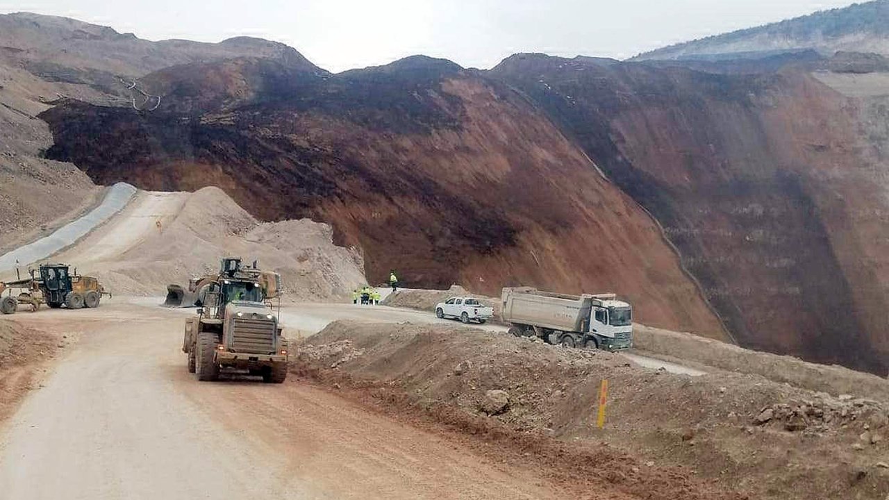 Erzincan’da maden ocağında toprak kayması! Bakan Yerlikaya: 9 kişiye ulaşılamıyor! Çalışmalar 2'inci gününde devam ediyor