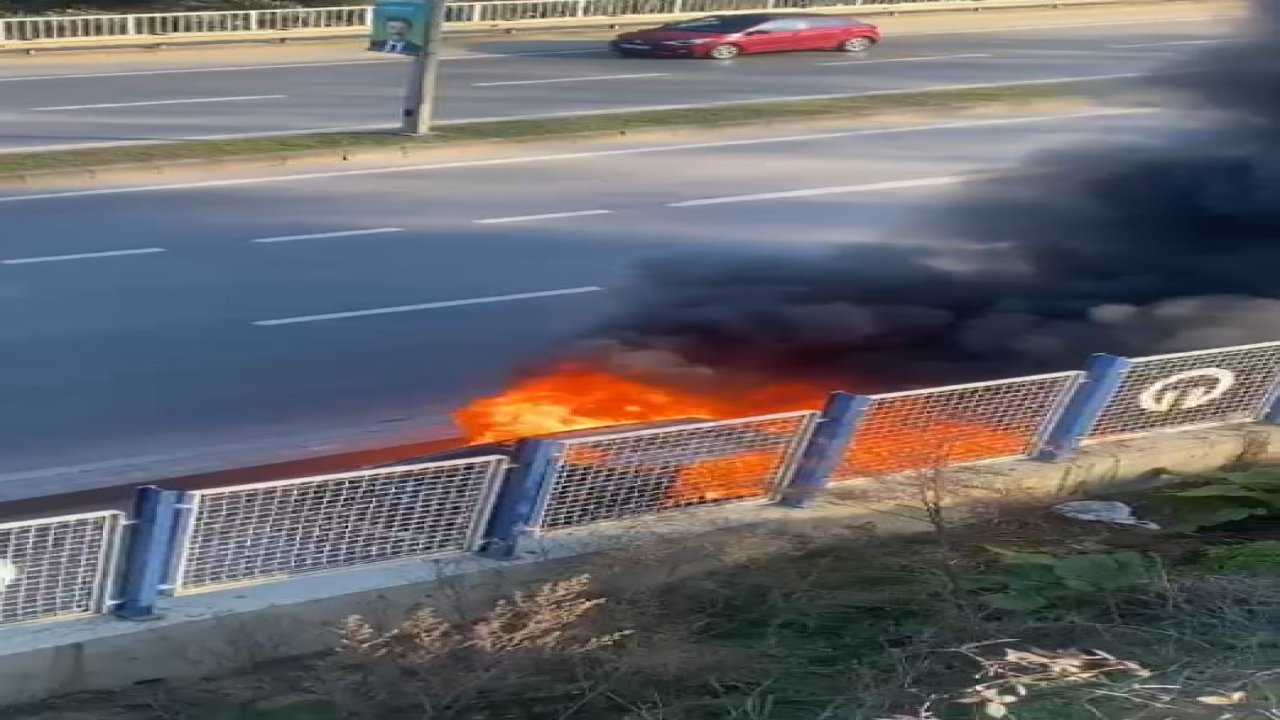 Korkunç anlar kamerada! Seyir halinde alev alev yandı