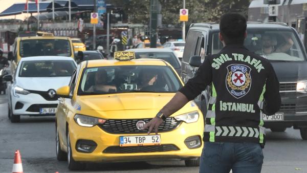 Eminönü'nde taksi denetimi: Kemeri taksam her şey daha iyi olacaktı