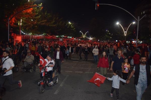 Doğu ve Güneydoğu'da Cumhuriyet'in 100'üncü yılı, coşkuyla kutlandı