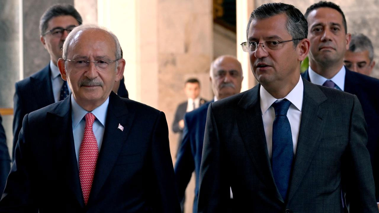 'Değişim' rüzgarını tersine çeviren tavır: Özgür Özel'in Kılıçdaroğlu tutarsızlığı