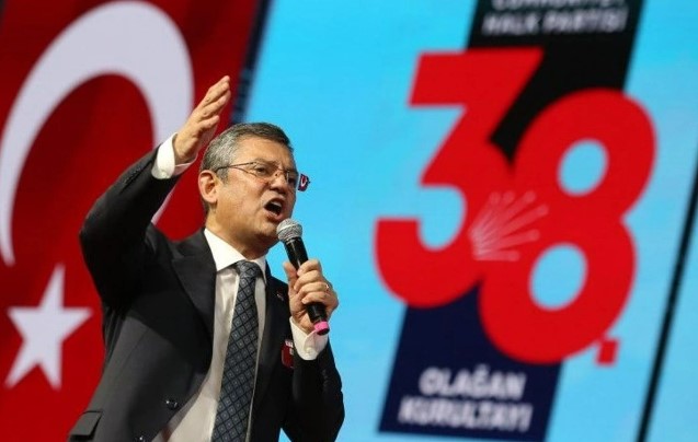 İkinci tur oylaması sona erdi! Özgür Özel CHP'nin yeni Genel Başkanı oldu