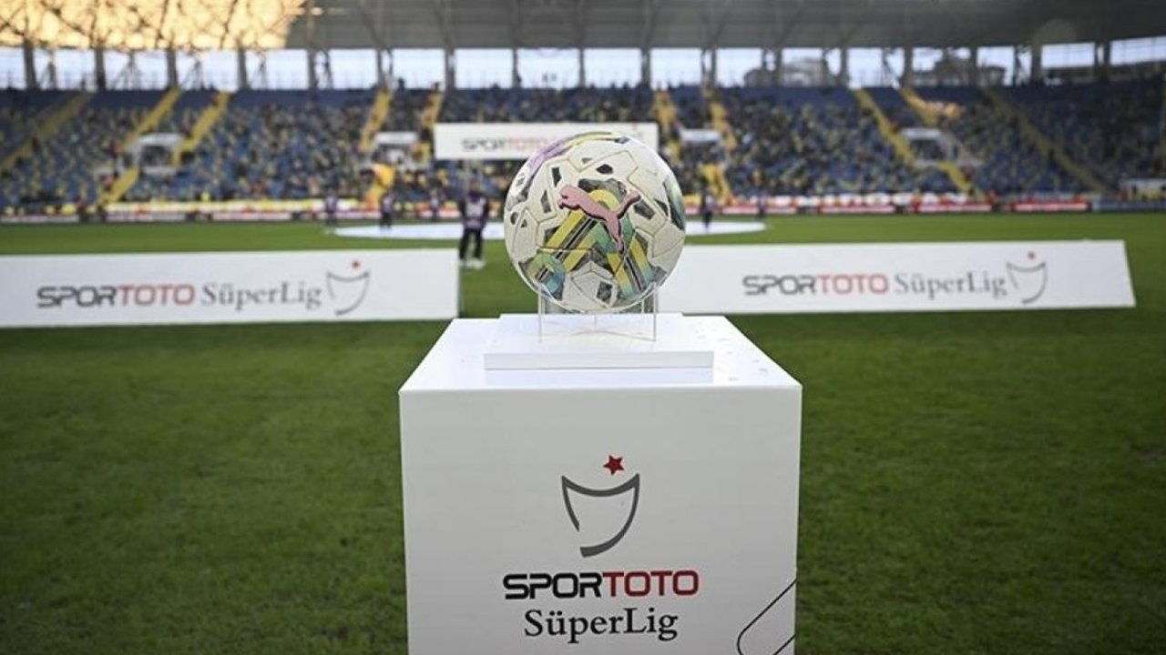 FIFA açıkladı: İki Süper Lig ekibine transfer yasağı