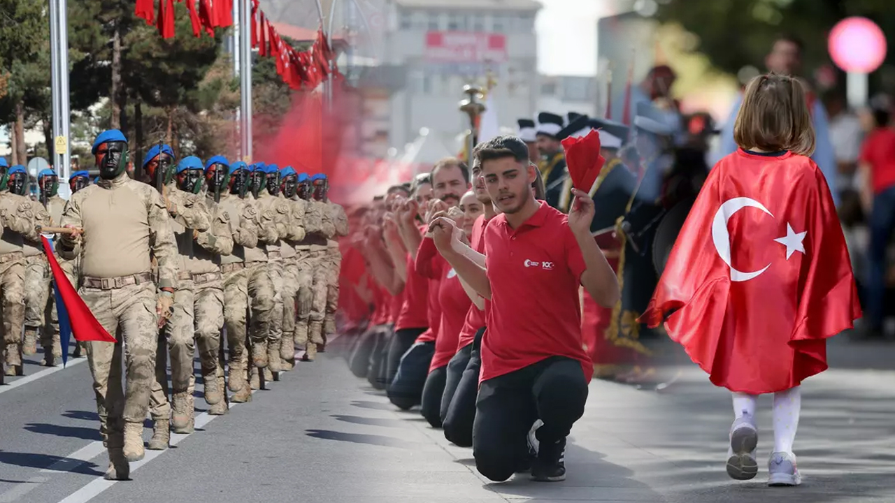 Yurdun dört bir yanında 100. yıl coşkusu! 7'den 70'e herkes sokaklara döküldü! 81 ilde kutlama alanları doldu taştı