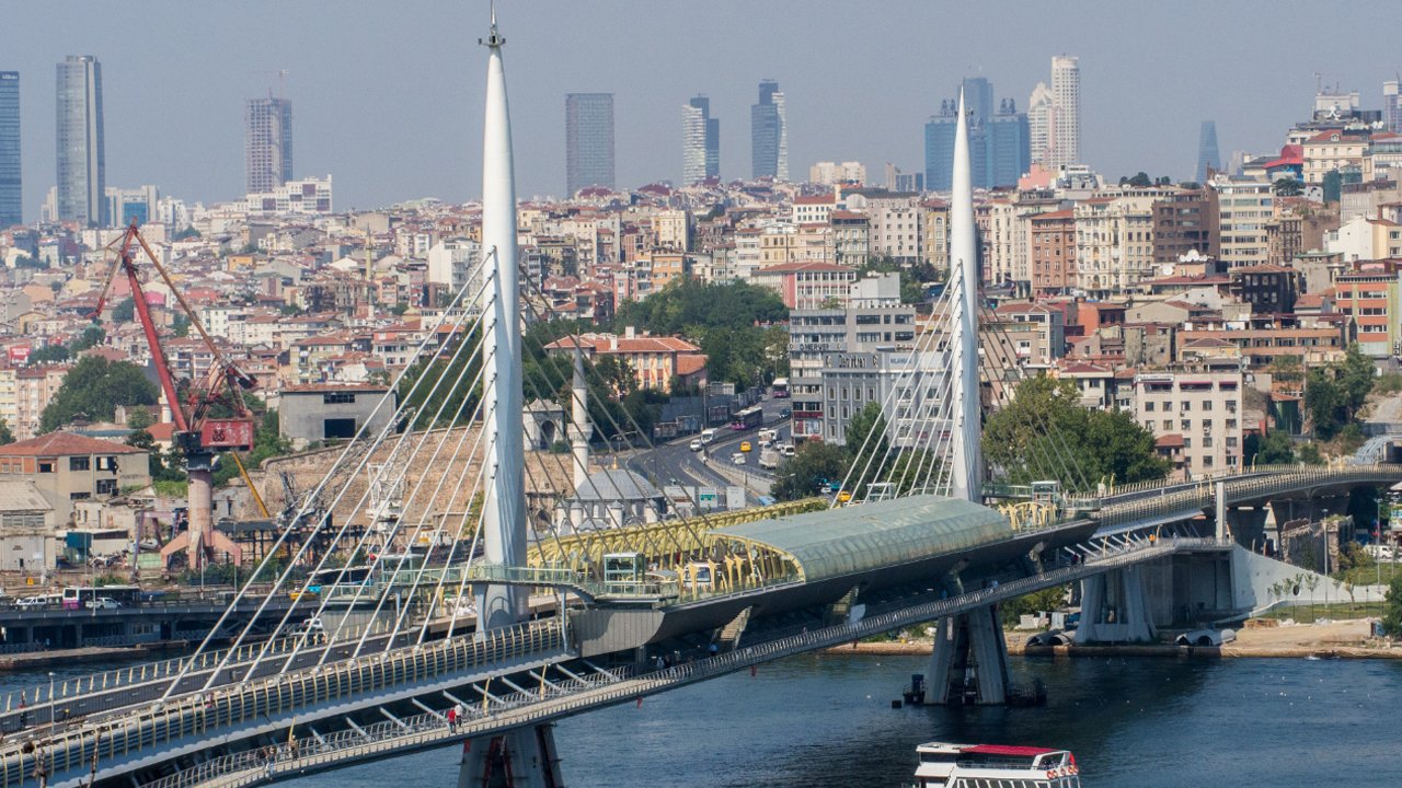 Haliç Köprüsü'nün Kadıköy yönü trafiğe kapatılıyor!