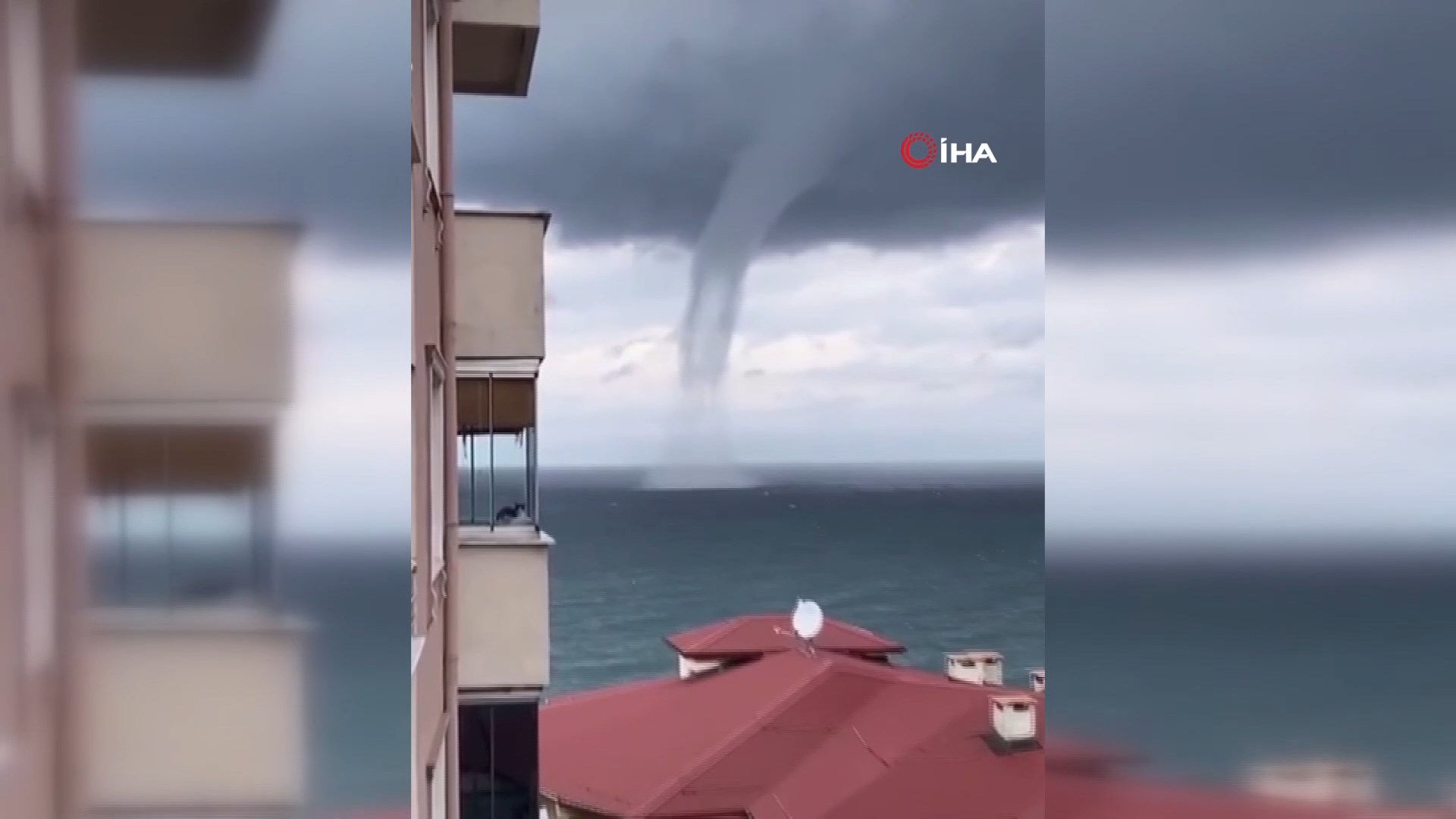 Artvin'in Arhavi açıklarında oluşan hortum yürekleri ağza getirdi!