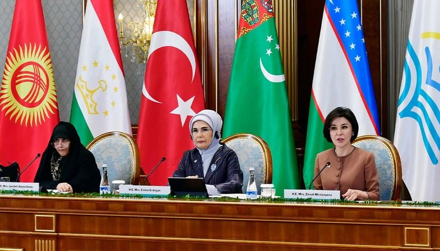 Emine Erdoğan’dan İsrail’e tepki: Çocukların üzerine füzeler, bombalar yağdırıyor