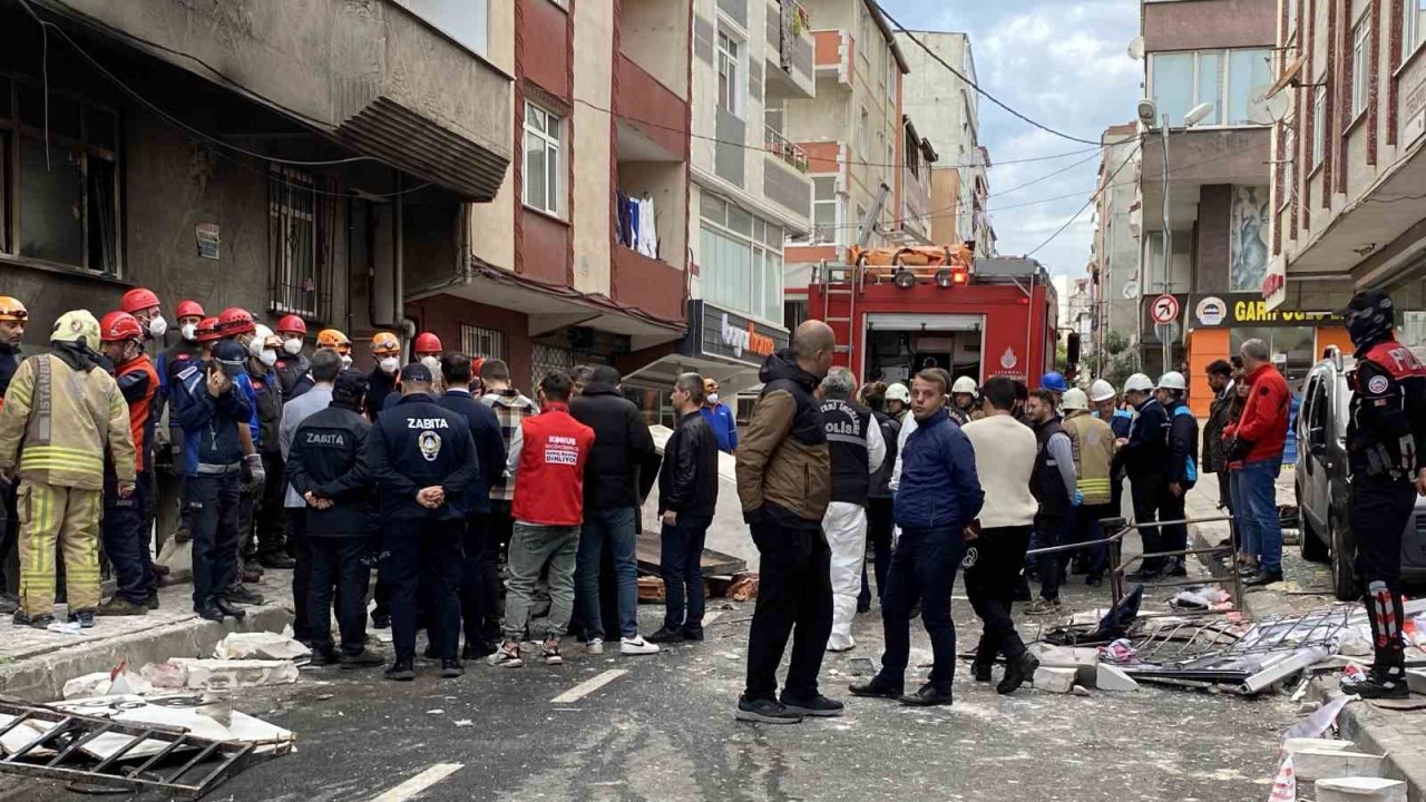 Küçükçekmece’de patlamanın yaşandığı bina dronla görüntülendi