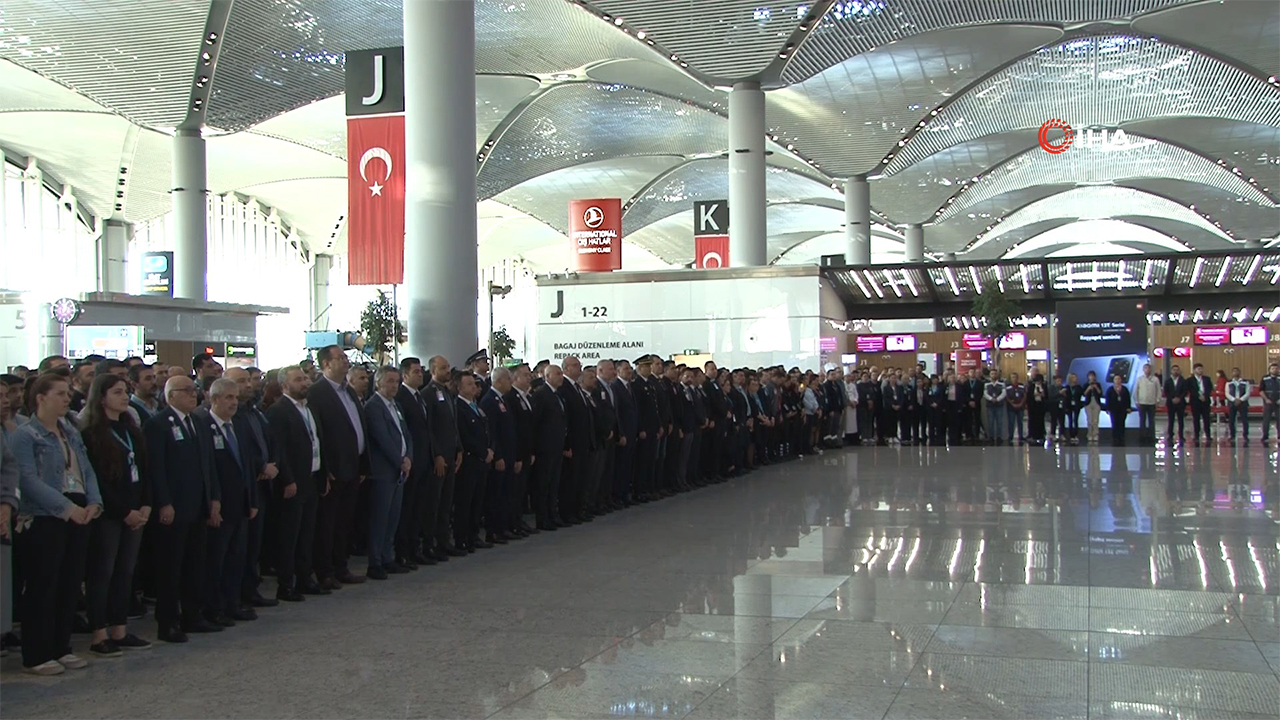 Gazi Mustafa Kemal Atatürk vefatının 85’inci yılında İstanbul Havalimanı’nda anıldı