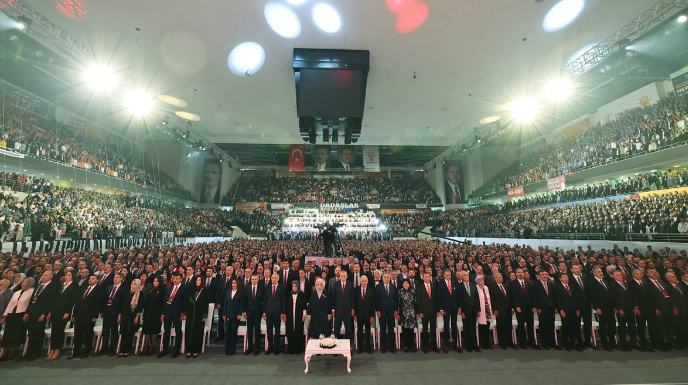 AK Parti'nin A takımı belli oldu! İşte MKYK listesindeki 75 isim