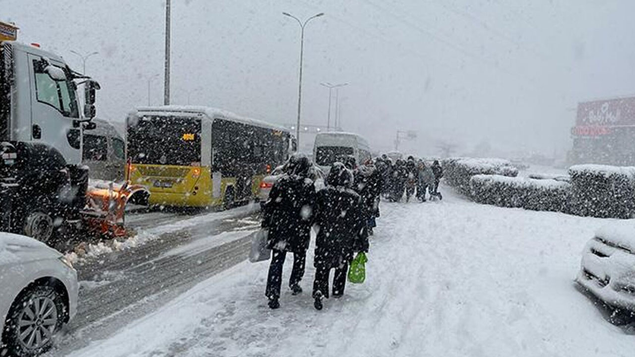 Yarına dikkat! Meteoroloji uzmanı "Kar geliyor" diyerek uyardı