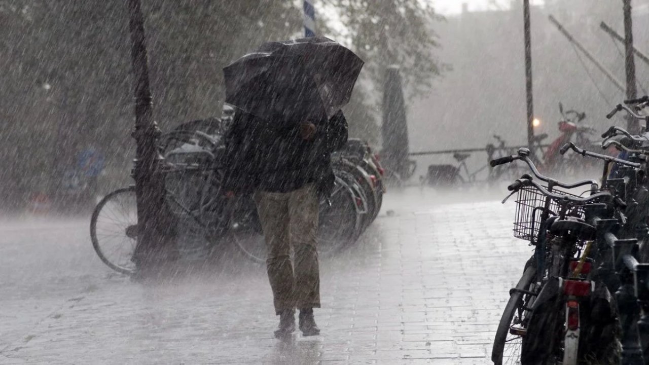 Meteoroloji'den İstanbul için son dakika uyarısı! Saat verildi, çok kuvvetli gelecek