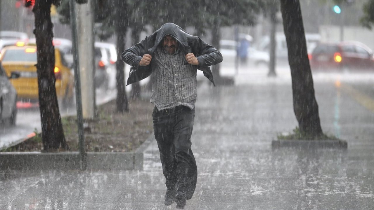 Meteoroloji son dakika raporu ile duyurdu! 9 il için sağanak yağış uyarısı verildi! Önlem almadan dışarı çıkmayın