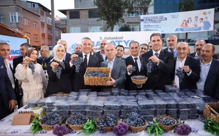 Sultangazi’de 5’inci Geleneksel Malatya Günleri Üzüm Festivali başladı
