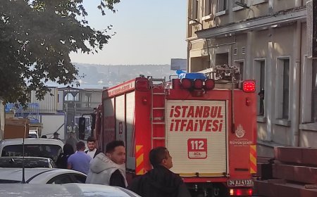 İstanbul - Beşiktaş'ta inşaatta yangın