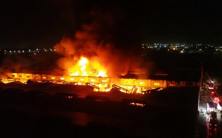 Çerkezköy'de bir kumaş fabrikasının deposunda yangın