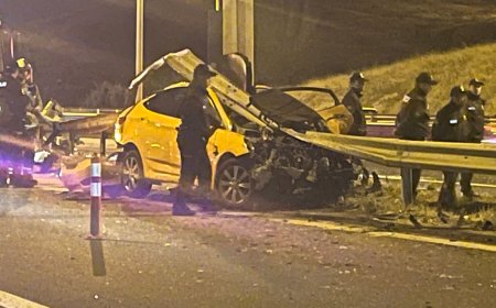 Ankara'da refüje çarpan taksi bariyere saplandı, sürücü öldü