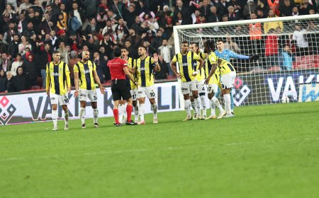 Fenerbahçe, Samsun’dan puan kaybıyla döndü
