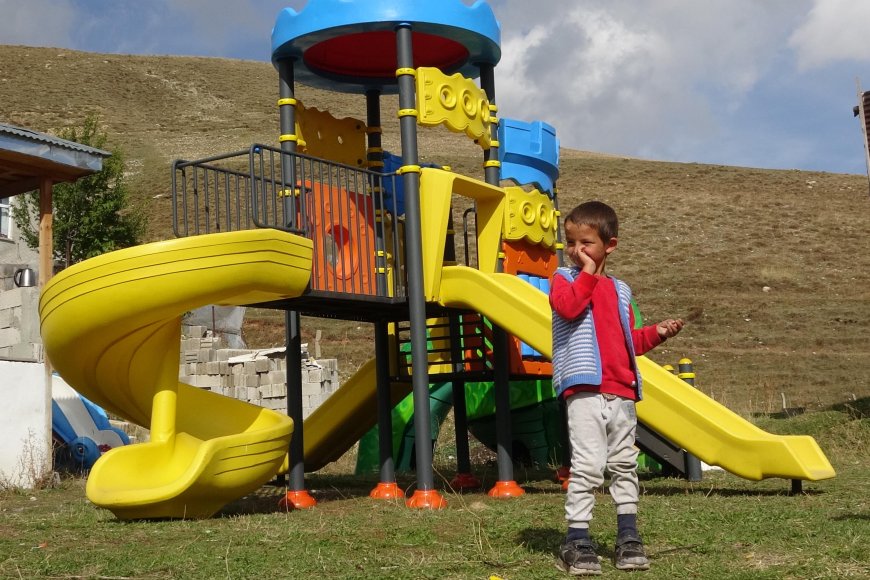 Otizmli Mahir için özel oyun parkı