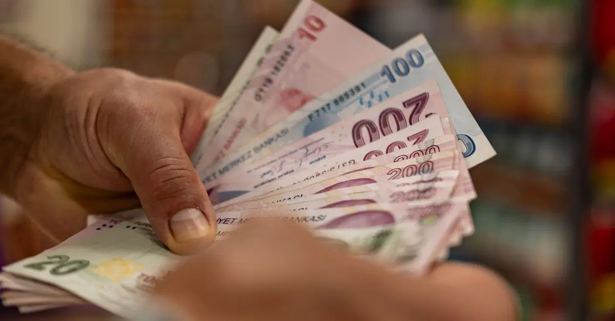 ÖĞRETMEN, POLİS, HEMŞİRE VE DOKTORLARIN GÖZÜ 4 VERİDE