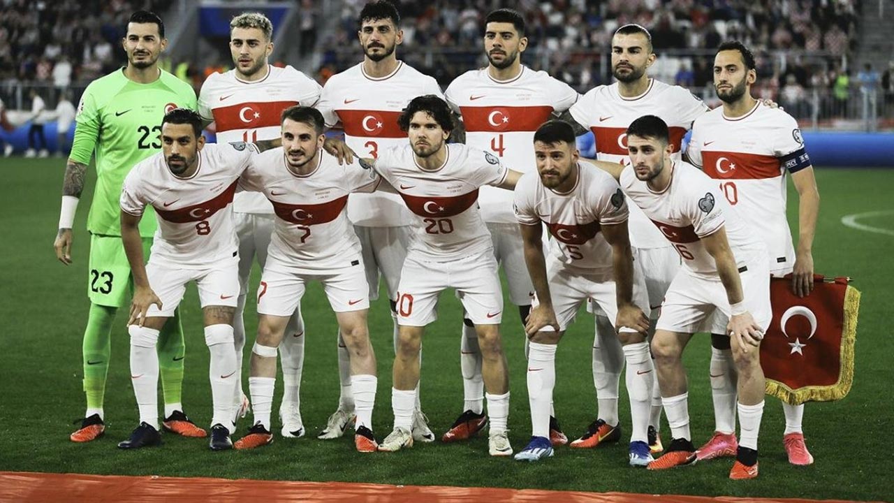 Milli maç hangi kanalda? Türkiye - Fransa maçı bu akşam saat kaçta, şifresiz mi? İşte muhtemel 11'ler